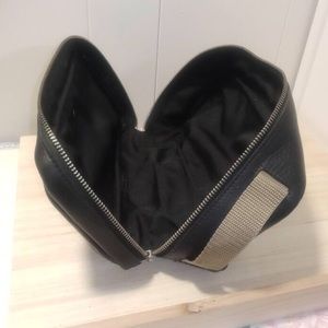 Men’s leather travel case